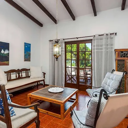 Hacienda * Katastarion